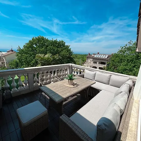 Premium Seaview Apartment