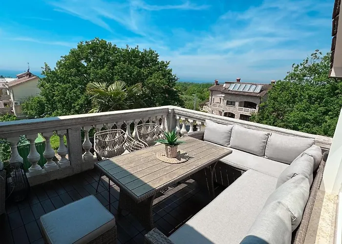 Premium Seaview Apartment